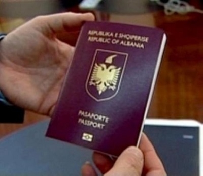 Tani edhe nënshtetësinë ta jep Edi Rama
