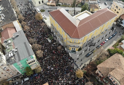 Studentët në protestë duhet të kenë vetëm një kërkesë: Largimin e Edi Ramës