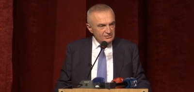 “Më mirë të kemi zgjedhje çdo dy vjet”- Presidenti Meta nga Prishtina: E pabesueshme që në këtë rajon të ndryshojnë kufijtë edhe në një fshat të vetëm