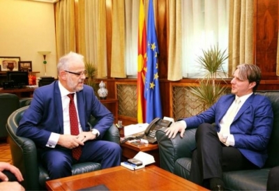 Kryeparlamentari i Maqedonisë viziton shqiptarët e Preshevës