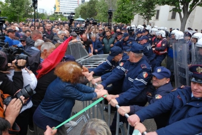 Guximtarët fitojnë! - Berisha publikon një fotomesazh