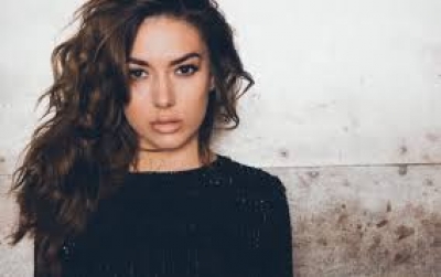 Elvana Gjata/ “Më ka marrë malli per ty”, ja kujt i drejtohet