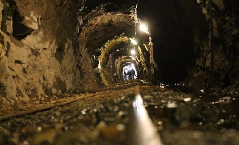 Aksidenti në minierë, vdes një minator, tjetri plagoset. Emrat