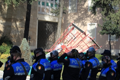 Rama krijon kontigjentin e të burgosuve politikë