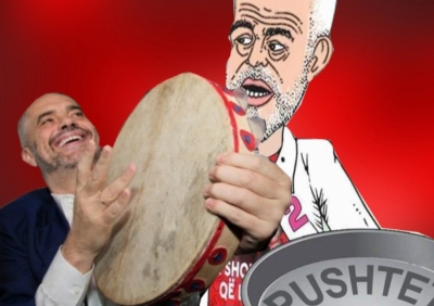 Kllounit të fushatës i ngeli vetëm tepsia