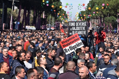Paralajmëron Berisha: Cunami po afrohet, regjimi po dridhet