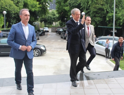Protesta e radhës e opozitës, forumet drejtuese të PD-së nisin mbledhjen