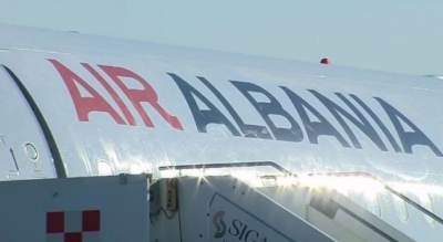 &quot;Albanian Airlines&quot; asnjë fjalë shqip, veç turqisht e anglisht