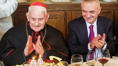 VIDEO/ Nderimi i jashtëzakonshëm për Kardinalin tonë Ernest Simon Troshani në Itali