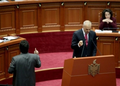 Nisma për drejtoret femra/ Ironia e Palokës: Rama vetë është i korruptuar apo është…