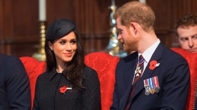 Skandali/ Babai i Meghan Markle shet foto tek paparacët për shuma marramendëse