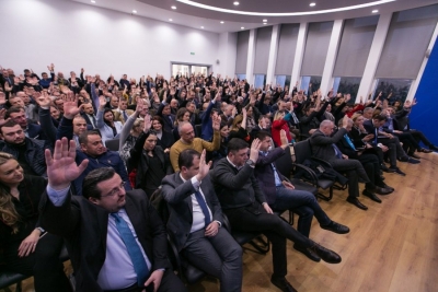 Këshilli Kombëtar i PD voton unanimisht djegien e mandateve të deputetëve
