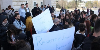 Studentët në revoltë: Pakti ishte mashtrim