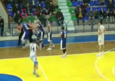 Dhunë e grushte ndaj arbitrit në Durrës, arrestohet basketbollisti i Tiranës