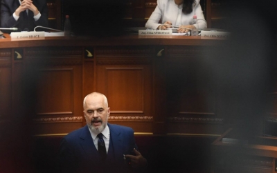 Trajektorja e një ngritjeje politike, që tregoi tradhtinë e interesave kombëtare