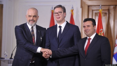 Aleksander Vuçiç dhe dy jeniçerët e shpërblyer nga sulltani