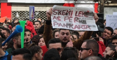 Denoncimi/ Ja si i rrjep peagogë dhe studentë i deleguari i Edvinit me biznesin e tij!