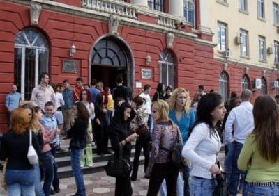 Arsimi/ 18% e personave me shkollë të lartë “nuk duan” të punojnë