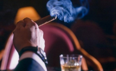 Shqiptarët të çmendur pas puros dhe cigares, dominojnë importin