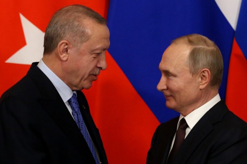 Erdogan i “vjen në ndihmë” Putinit, gati të bllokojë anëtarësimin në NATO të Finlandës dhe Suedisë