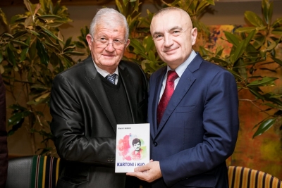 Presidenti Meta pret futbollistin e njohur vlonjat Haxhiu: Mirënjohje...
