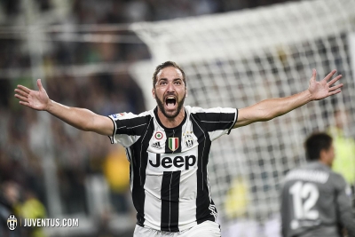 Klubi spanjoll synon goditjen e madhe, do Higuain nga Juventusi