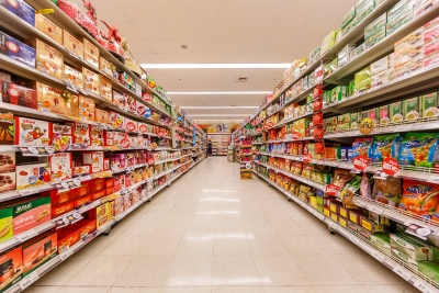 Martohen në një supermarket,mësoni arsyen