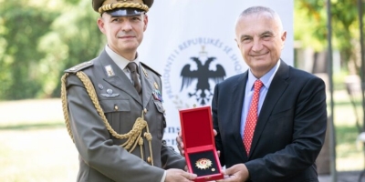 Presidenti Meta vlerëson atasheun ushtarak italian, Kolonelin Fabio Cornacchia: Promovues i palodhur i Shqipërisë