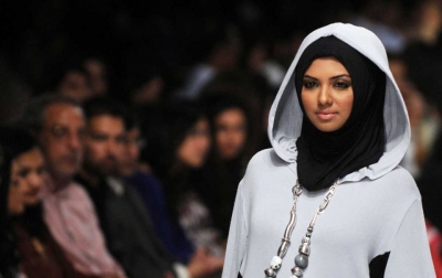 Riad/ Mbahet për herë të parë java saudite e modës për gratë