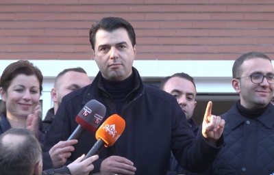 Basha tjetër fjalim nga selia e PD: Falë jush, Rama nuk është më kryeministër