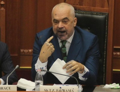 &#039;Si mund të bojatisësh dikë që i ka dalë boja&#039;