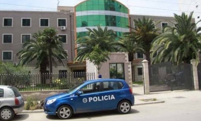 Plagosi me thikë prindërit, zbardhet dëshmia e të riut