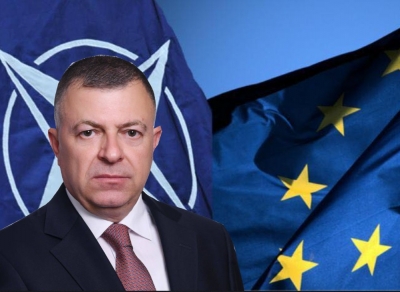 Përse NATO dha një “Po” pa asnjë kusht, ndërkohë që kushtet evropiane sa vinë e shtohen?