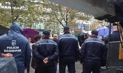 ‘Kam punuar 15 vite në Angli, vjen dhe ma prish ky rop q….’ (VIDEO)
