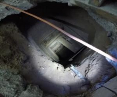 Zbulohet një tunel droge 180 metra i gjatë poshtë gardhit kufitar (foto)
