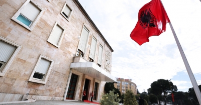 Tetë deputetë holandezë vijnë në Tiranë: Shqipëria s’është gati për negociatat