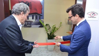 Kthimi i eshtrave të Mid’hat Frashërit nga propozimi i Institutit të krijuar me amanet të tij