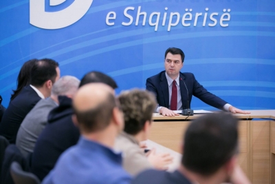 Basha mbledh kryesinë: Protesta në çdo rreth e çdo seancë parlamenti