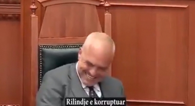 Si derr i kënaqur, ku pyet ky për hallet e njerëzve!/ Berisha publikon videon