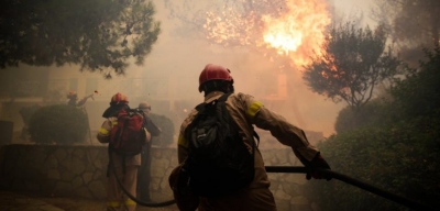 Shkon në 50 numri i viktimave. Dëshmitë rrëqethëse nga tmerri i zjarreve në Athinë (FOTO)