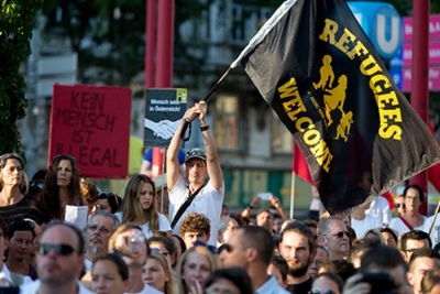 Protesta të fuqishme në Evropë kundër ekstremit të djathtë