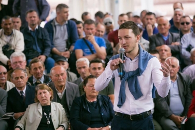 E majta dhe regresi