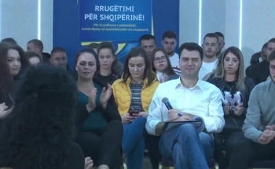&quot;300 euro në muaj në vitin e parë të qeverisjes.” Basha tregon planin për rritjen e pagës minimale dhe rikthimin e investimeve të huaja