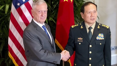 Zyrtarët e lartë amerikanë e kinezë të mbrojtjes takohen në Singapor