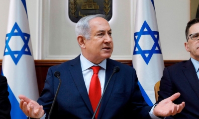 Dyshohet i përfshirë në korrupsion, kryeministri izraelit merret në pyetje nga hetuesit