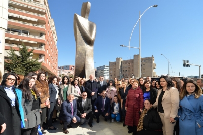 20 vjet SIGAL UNIQA Group Austria, inauguron veprën “Mirënjohje-Falenderim të gjithëve” në qendër të Tiranës