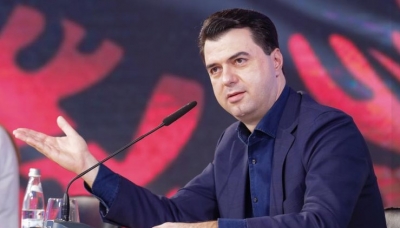 “Komentoni“, Basha pyet qytetarët në Facebook: Shqipëria ka nevojë për ndryshim. A jeni pro?