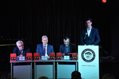 &quot;Tradita“ promovon librin &quot;Të persekutuarit dhe të burgosurit politikë shqiptarë në Maqedoni“