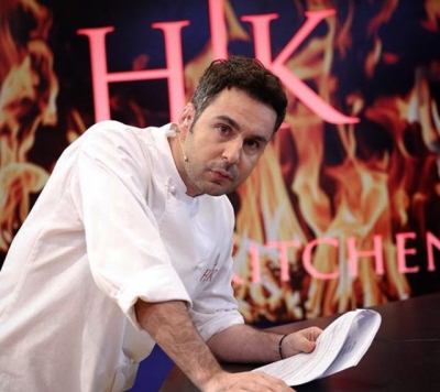 “Hell`s Kitchen”/ Konkurrenti gati të priste damarët, reagimi i Renato Mekollit