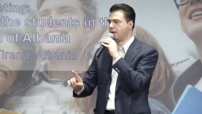 Basha, 300 studentëve të EDS: Nuk luftojmë për pushtet, por përr Evropën dhe vlerat e saj
